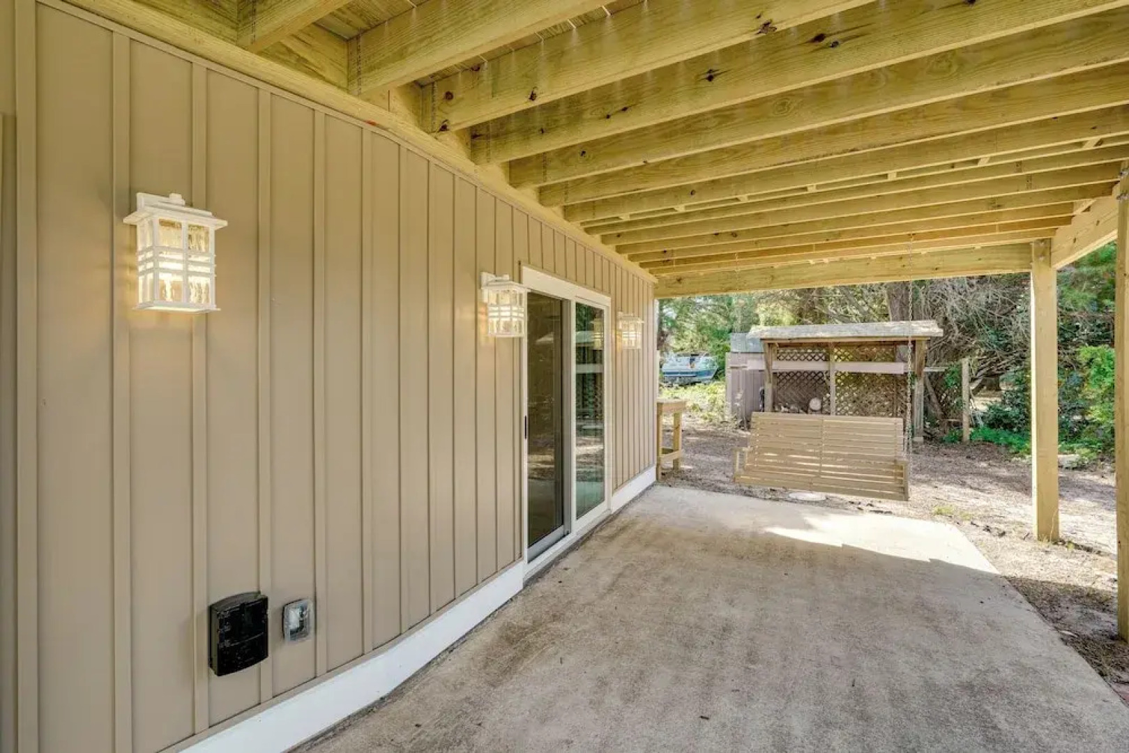 Private Dock & Beach Access: Outer Banks Area Home