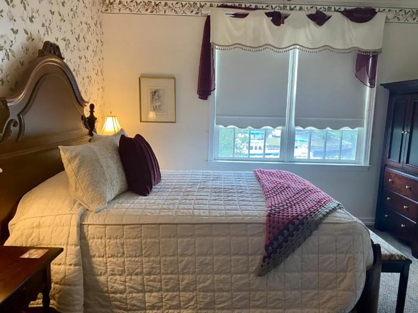 The Cypress Inn Bed & Breakfast