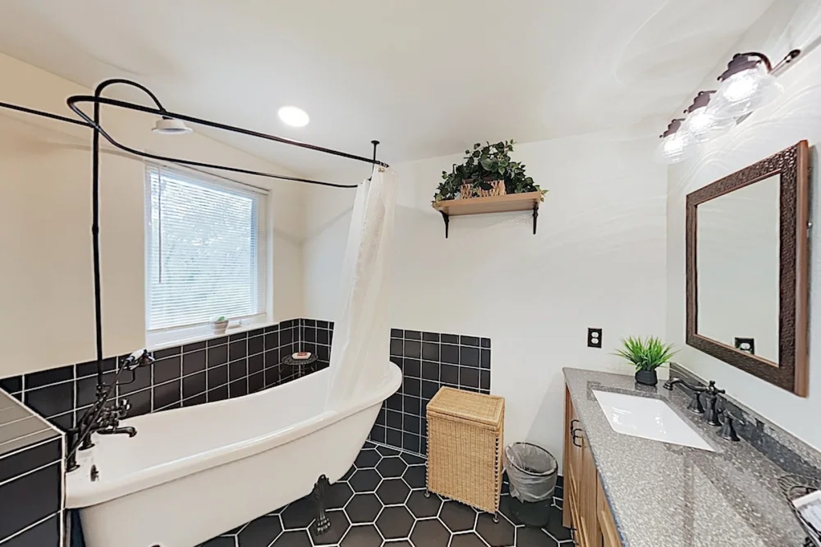 New Listing! Interlude : 25 Tranquil Acres 2 Bedroom Cabin