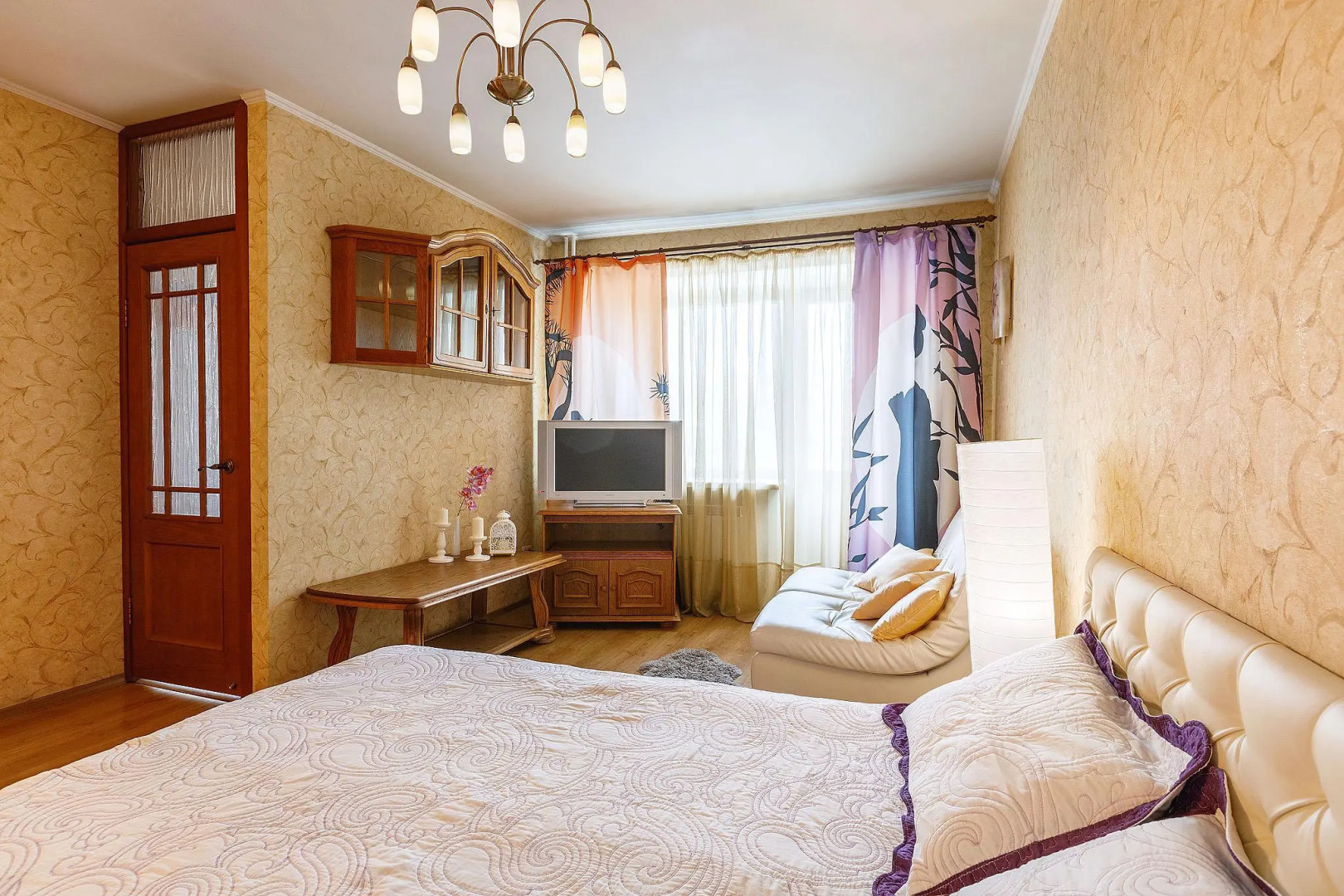 Аврора на улице Красная 5