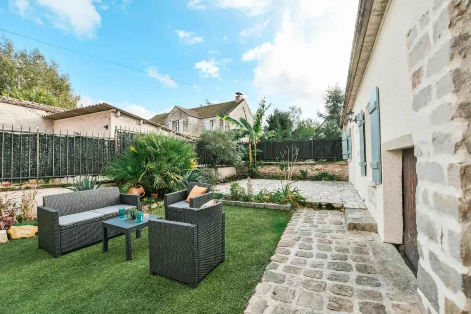 Instant Fleury, studio cosy avec jardin secret