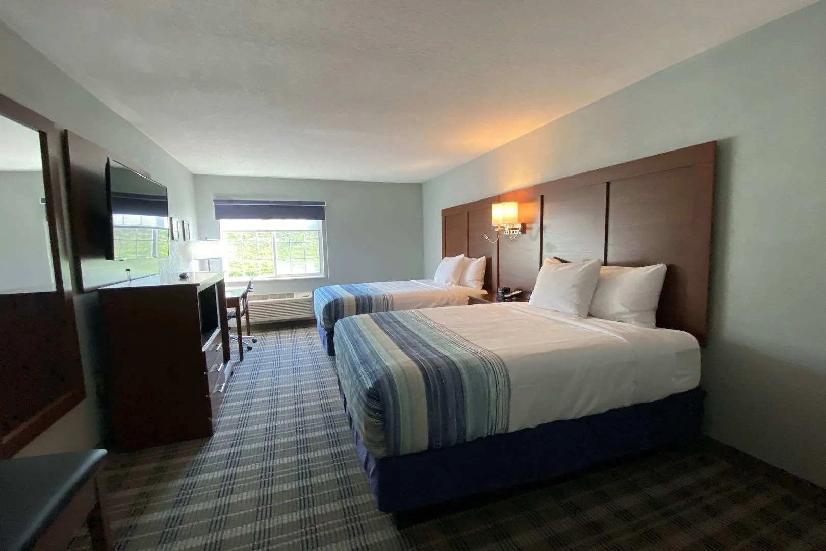 AmericInn by Wyndham Williamsburg