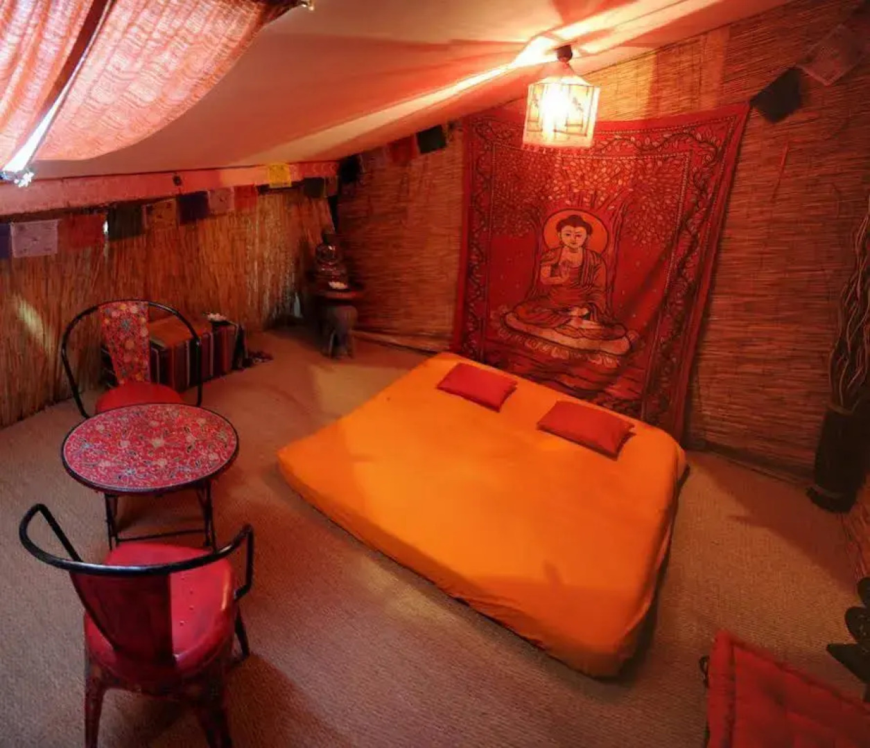 Le Colombier De Cyrano Et Roxane