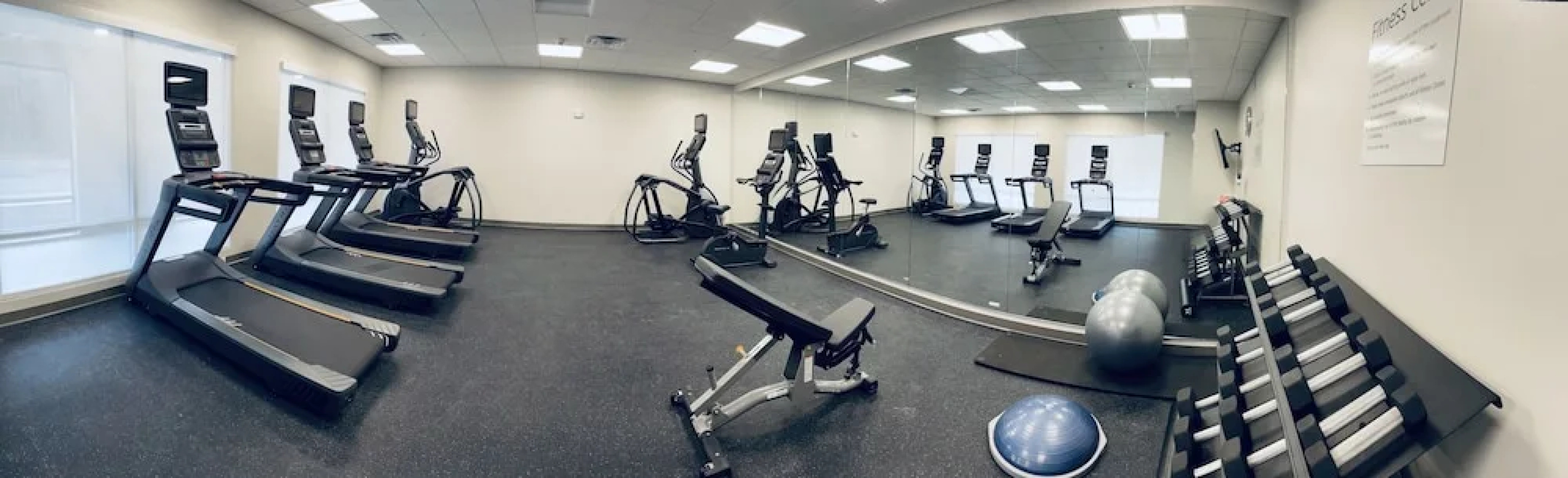 Holiday Inn Express & Suites Muskegon - Grand Haven by IHG