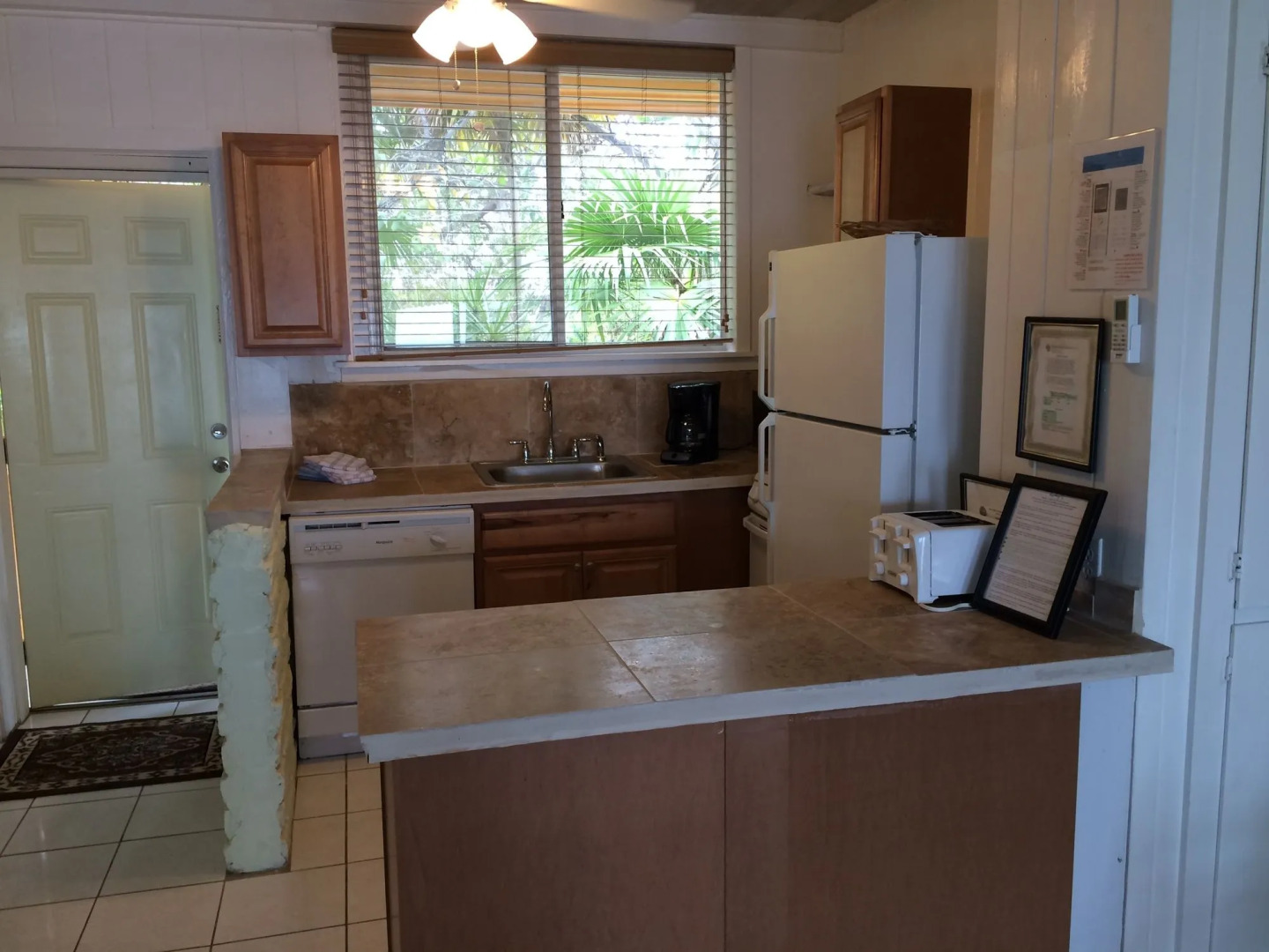 Captain Pips Marina & Hideaway