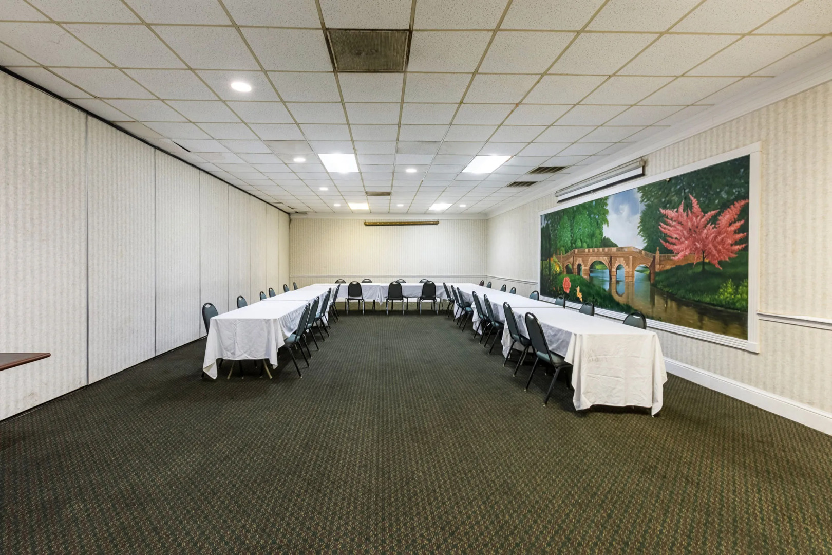 Rodeway Inn & Suites