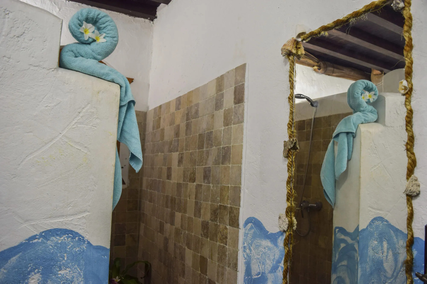 CHALET TROPICAL Hotel & Restaurant-Pizzeria