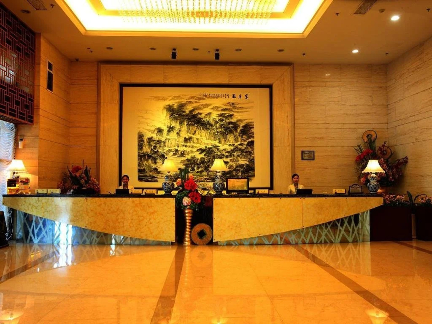 Huzhou Wuxing Crown Hotel