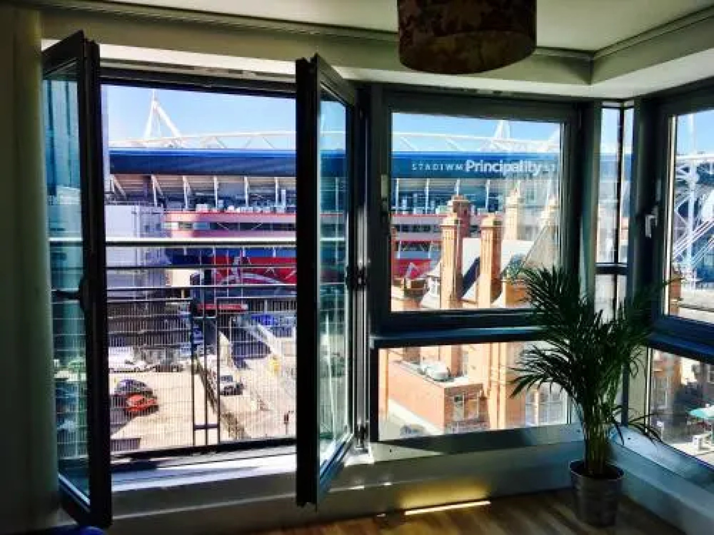 Central Luxury Apartment