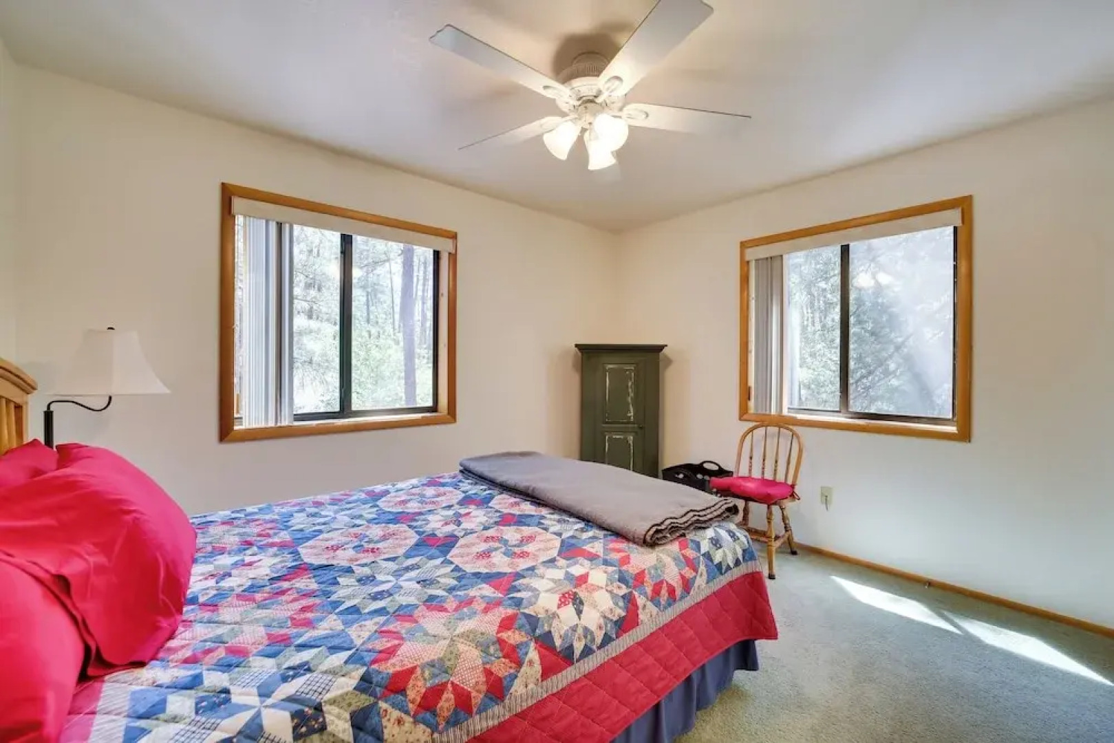 Relax Fireside + Play Games! Hikers Haven in Pine