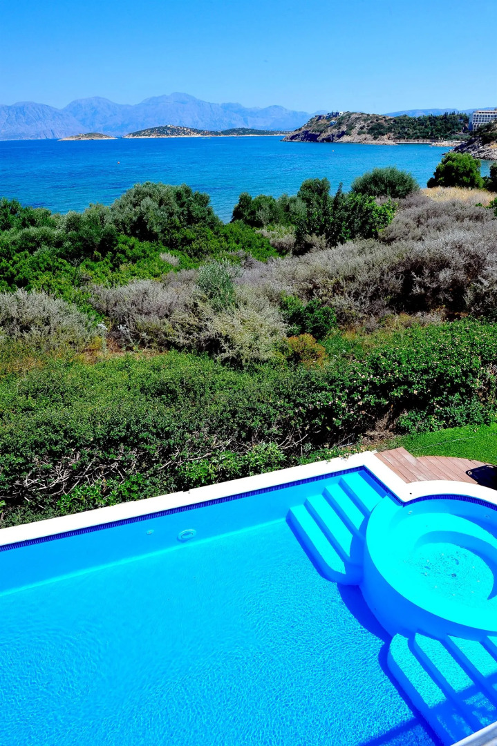 Mirabella Apartments