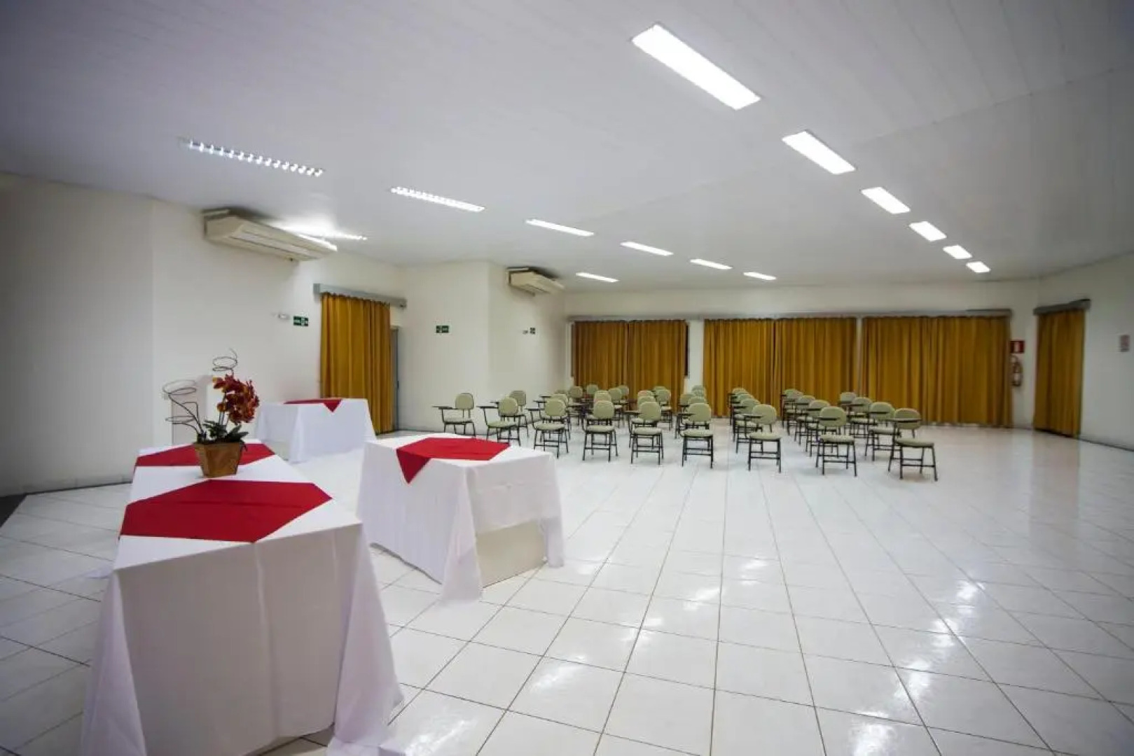 Centerminas Palace Hotel