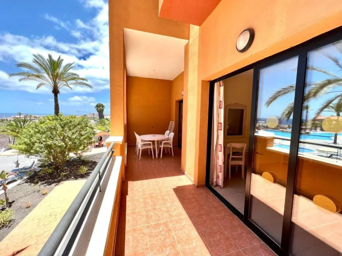 Apartamento T1C con AC, Wifi, vistas a oceano o piscina en Tenerife Sur