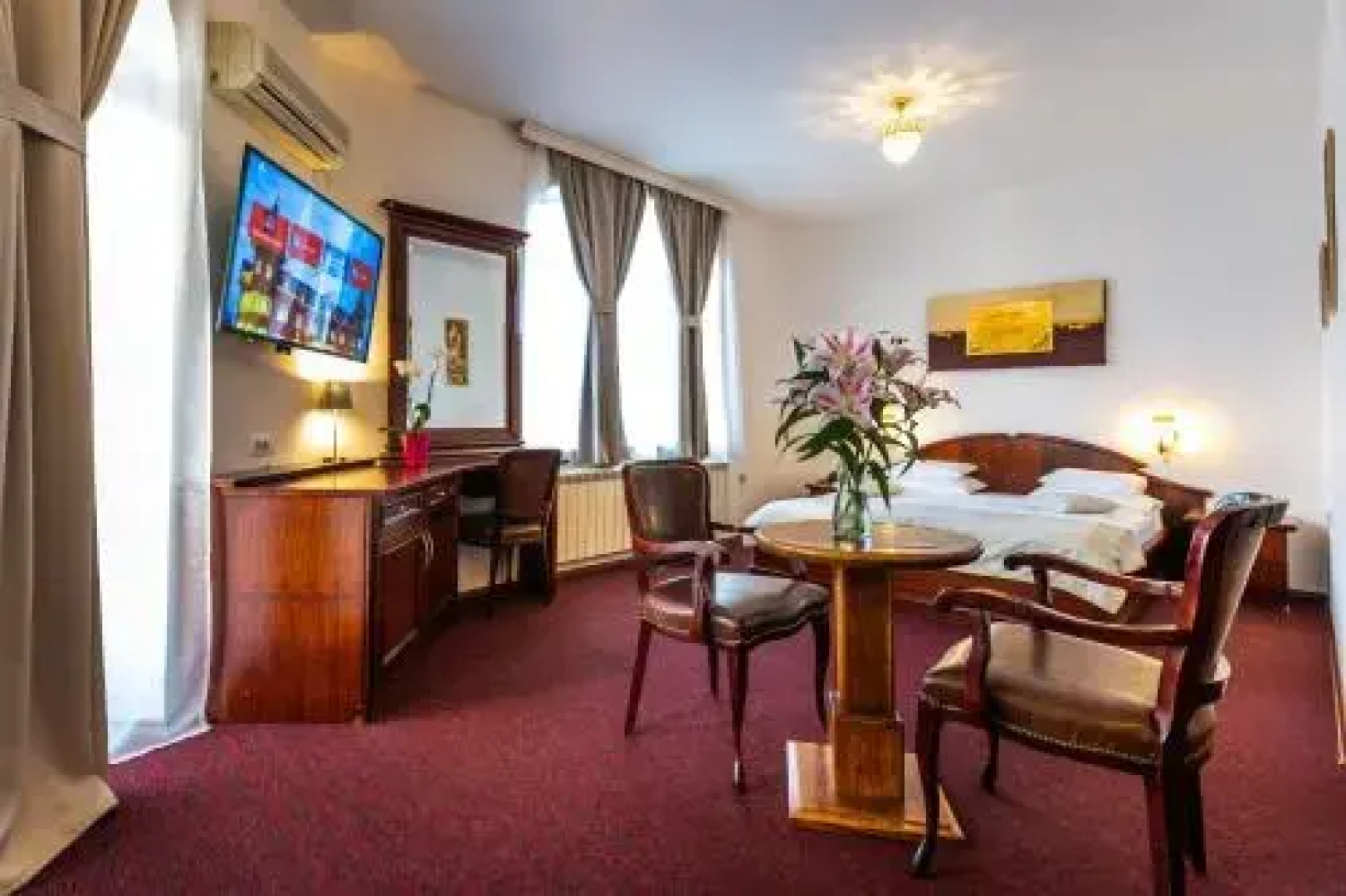 Garni Hotel Royal Crown