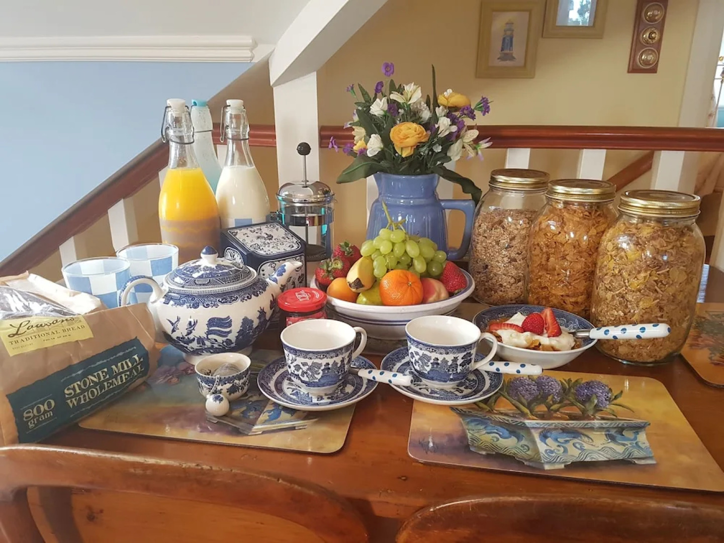 Water Bay Villa Bed and Breakfast