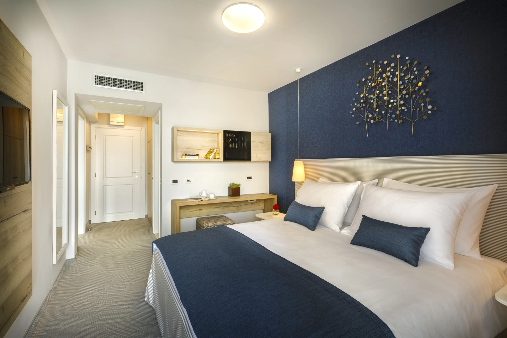 Hotel Feral – Все включено Light