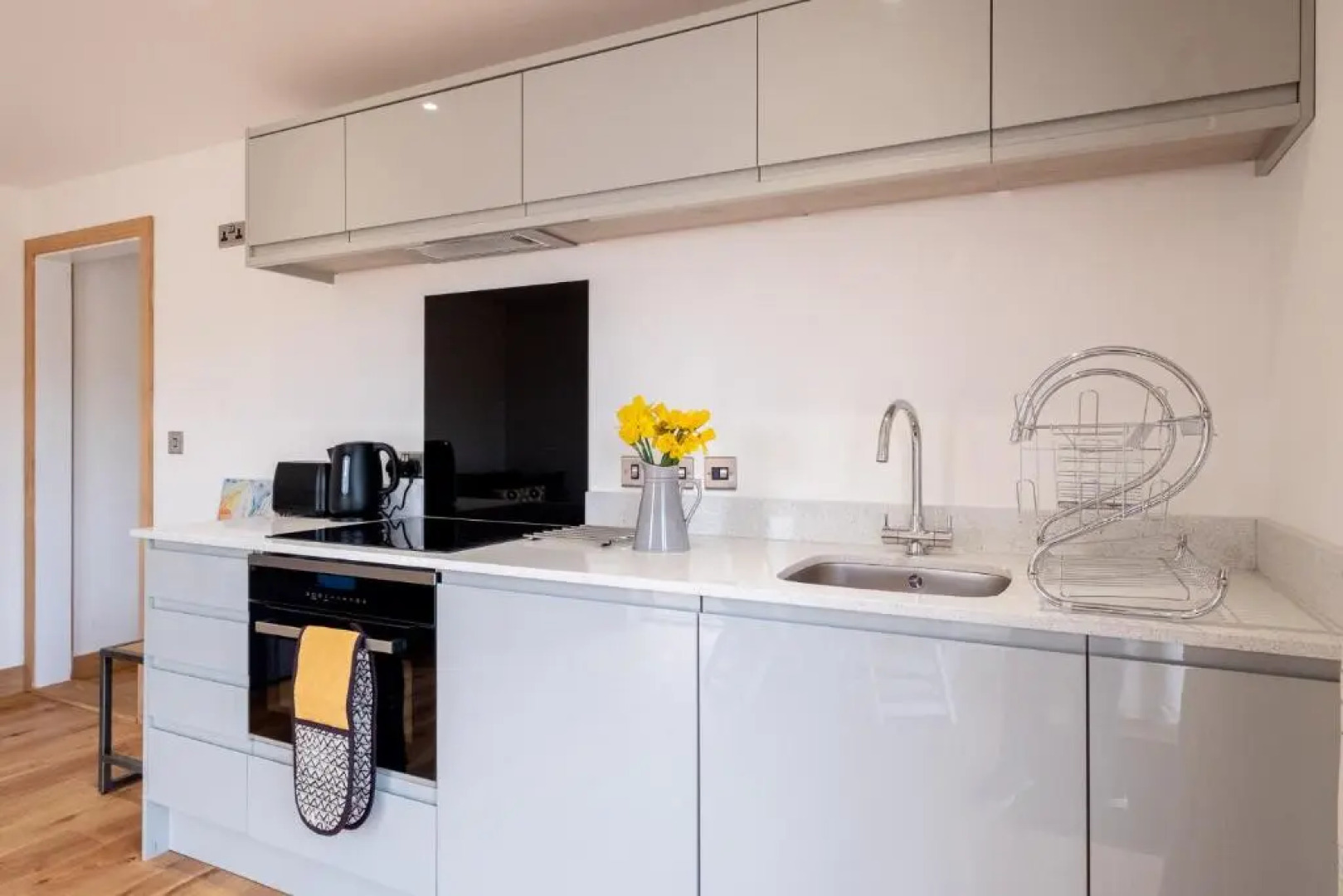 Maple – Three Tuns Apartments