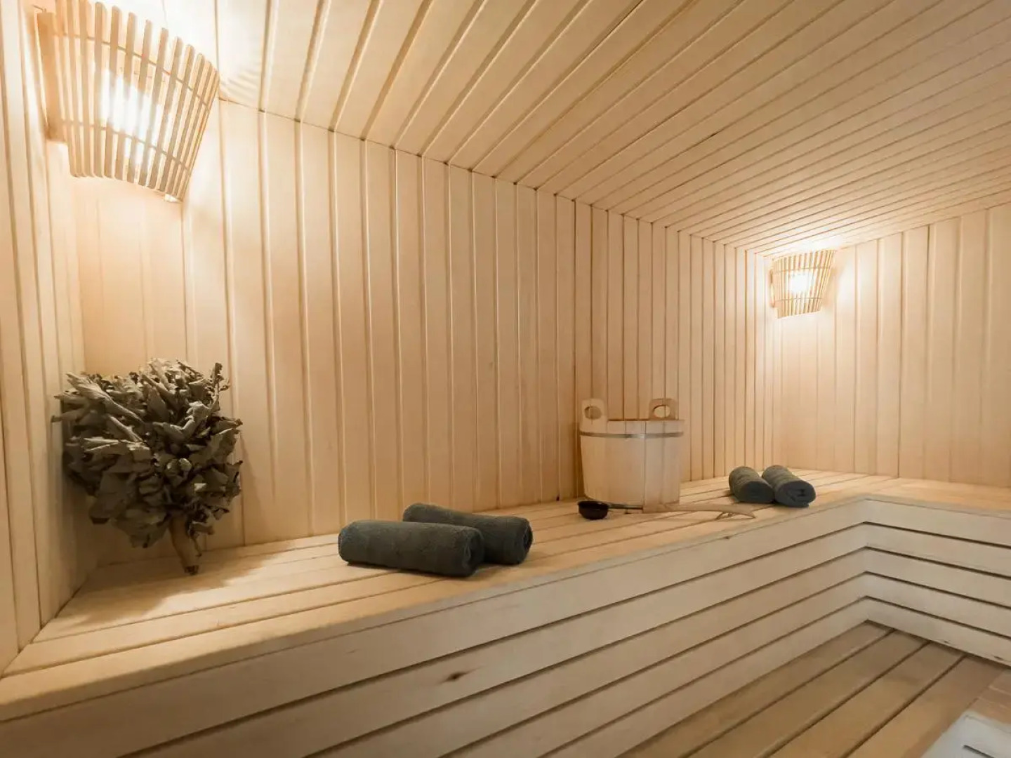 BarnHouse Village (БарнХаус Виллэдж)