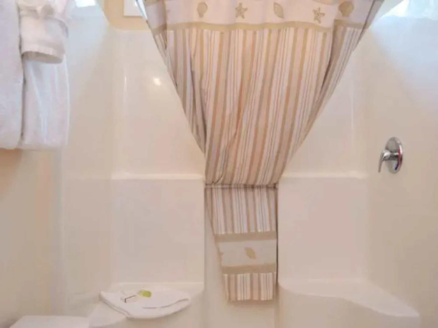 Gulf Stream Cottages 300