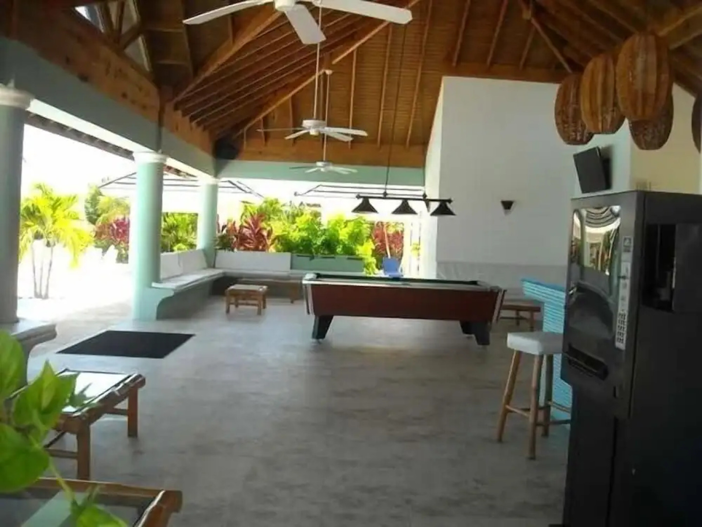 Fern Court Apartment With Oceanic View