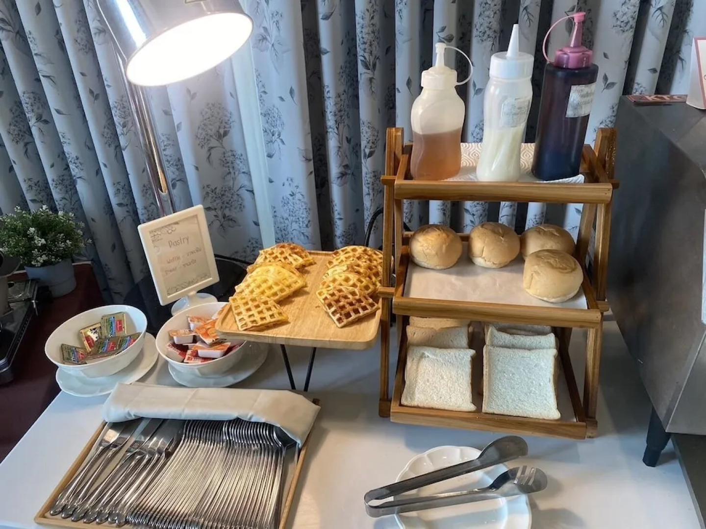 Huern Kan Thong Hotel