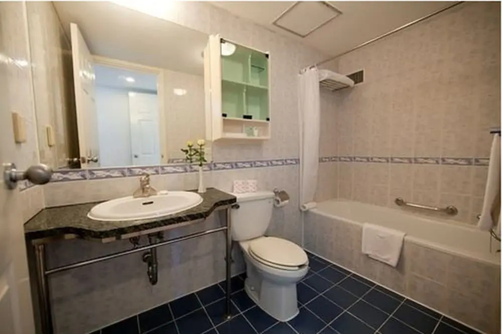 Daeha Serviced Apartment