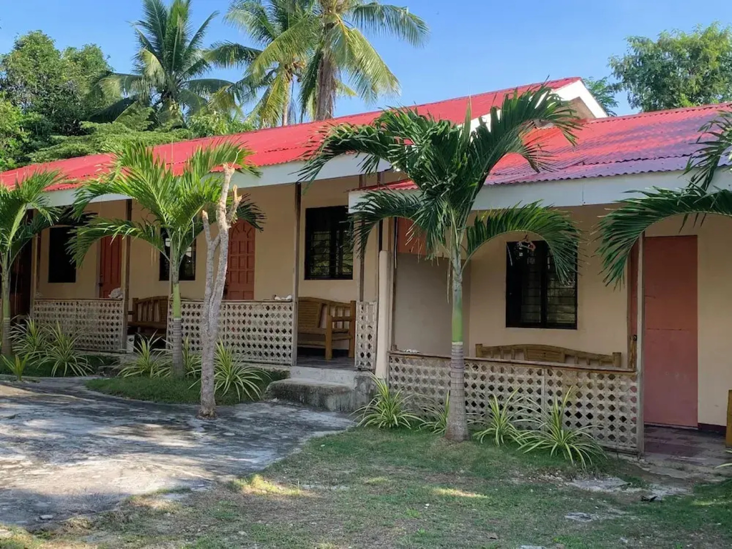 Palanas White Sand Beach Resort