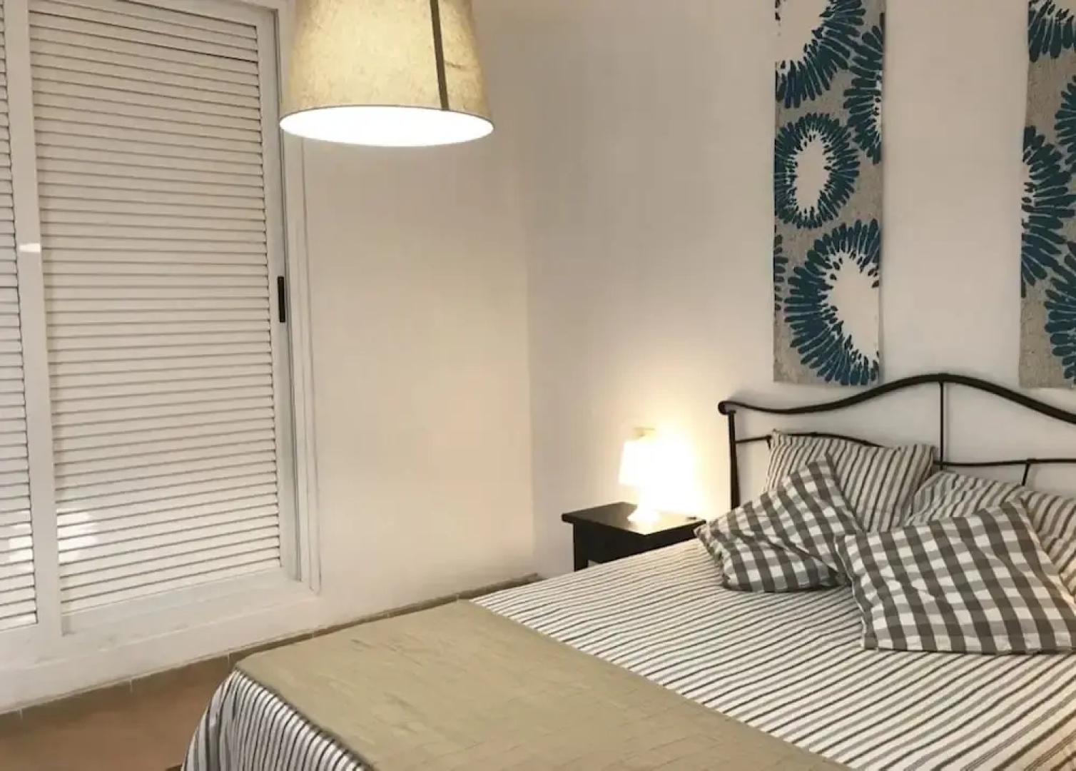 LSYellow Apartment