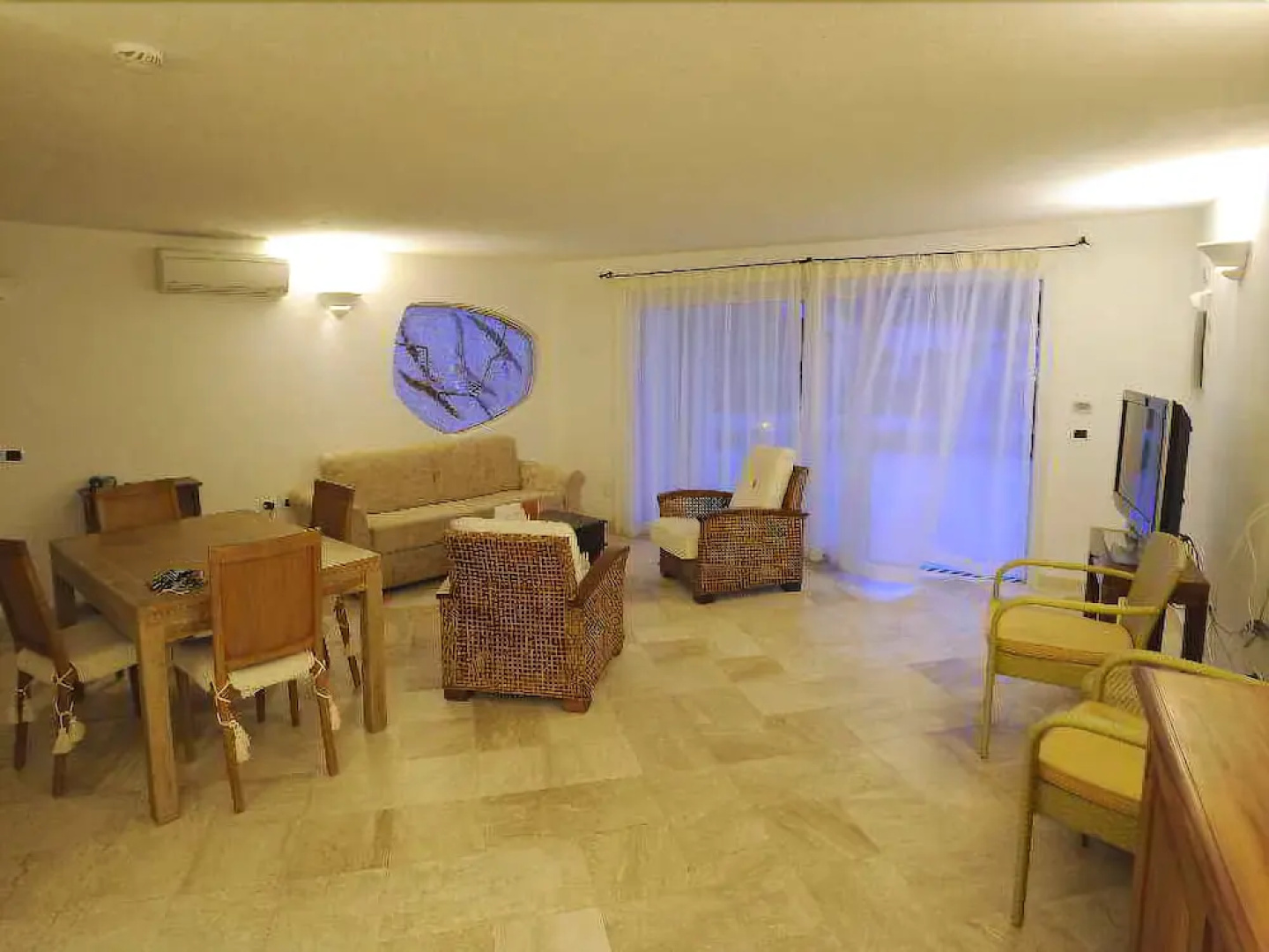 Residence Living Poltu Quatu