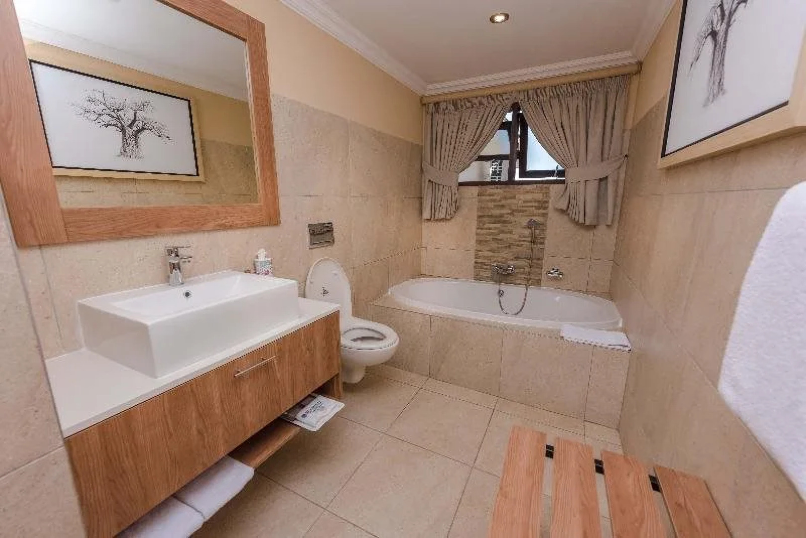 Отель Sunbird Livingstonia Beach