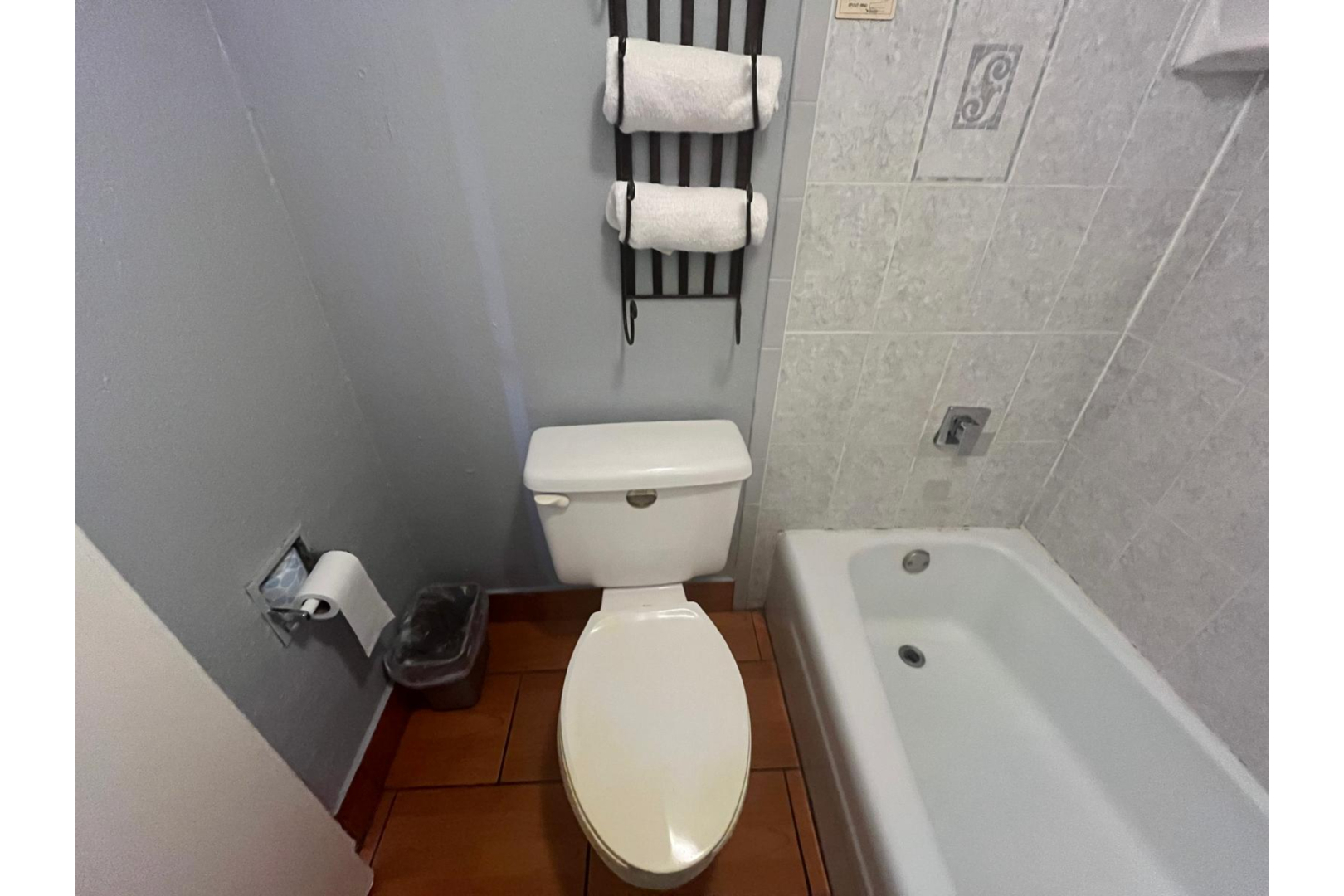 La Posada Inn By OYO Brownsville