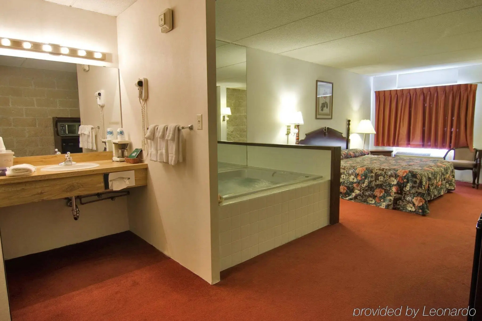 Voyageur Inn and Conference Center