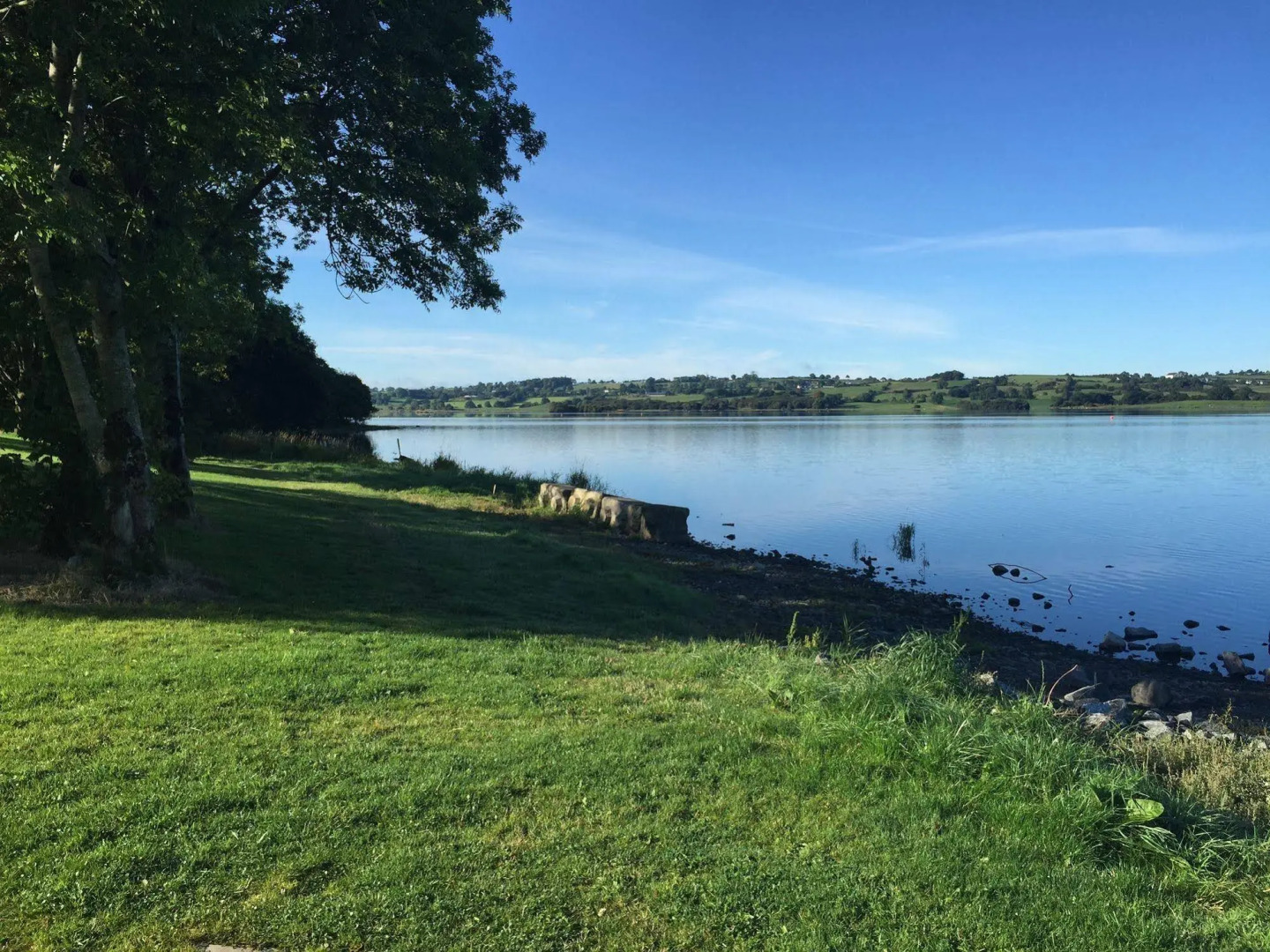 Lakeside Manor Hotel