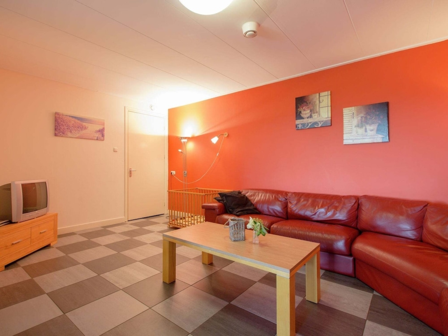 Lush Farmhouse in St. Annaparochie With Infrared Sauna