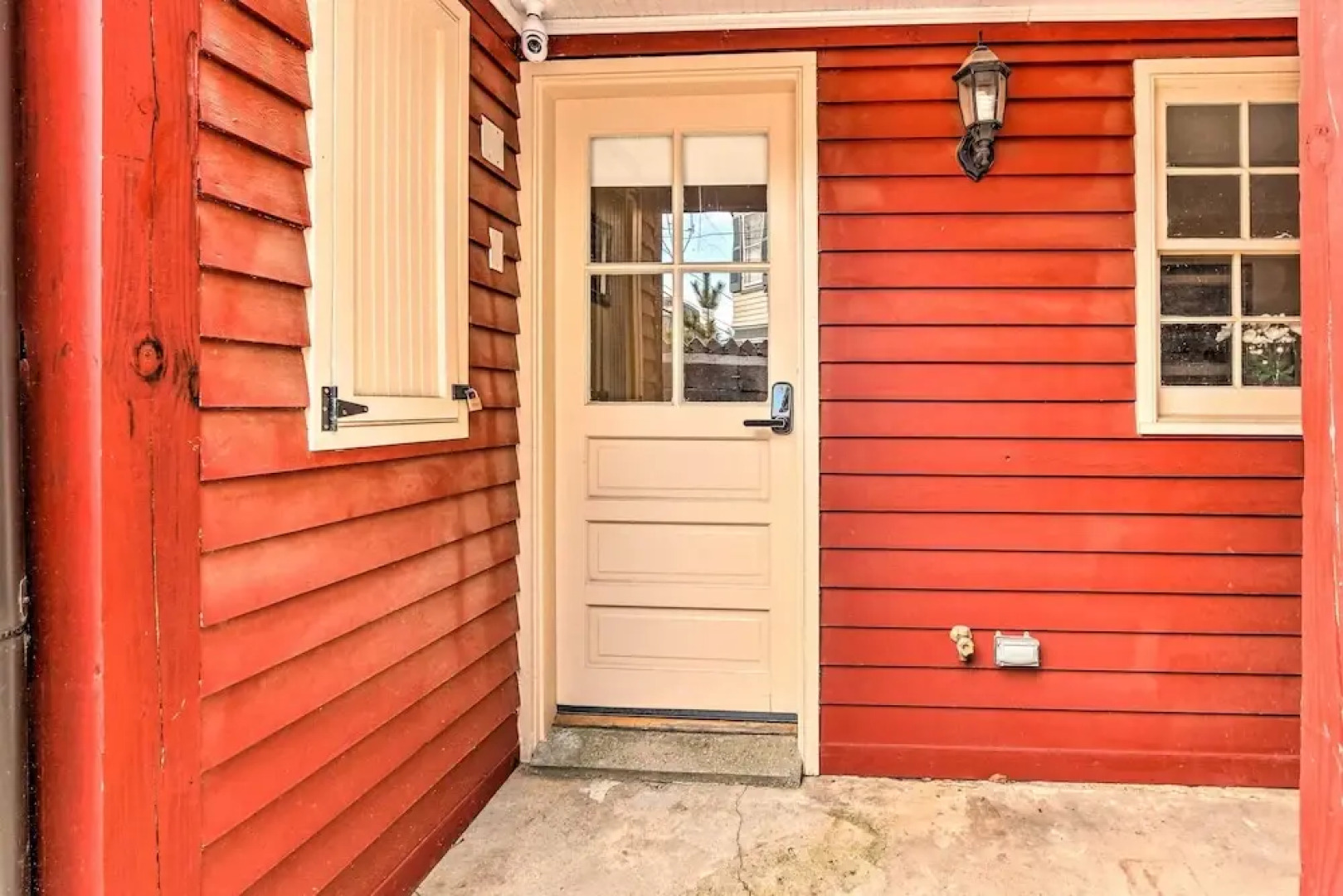 Townhome in Leesburg Historic District!