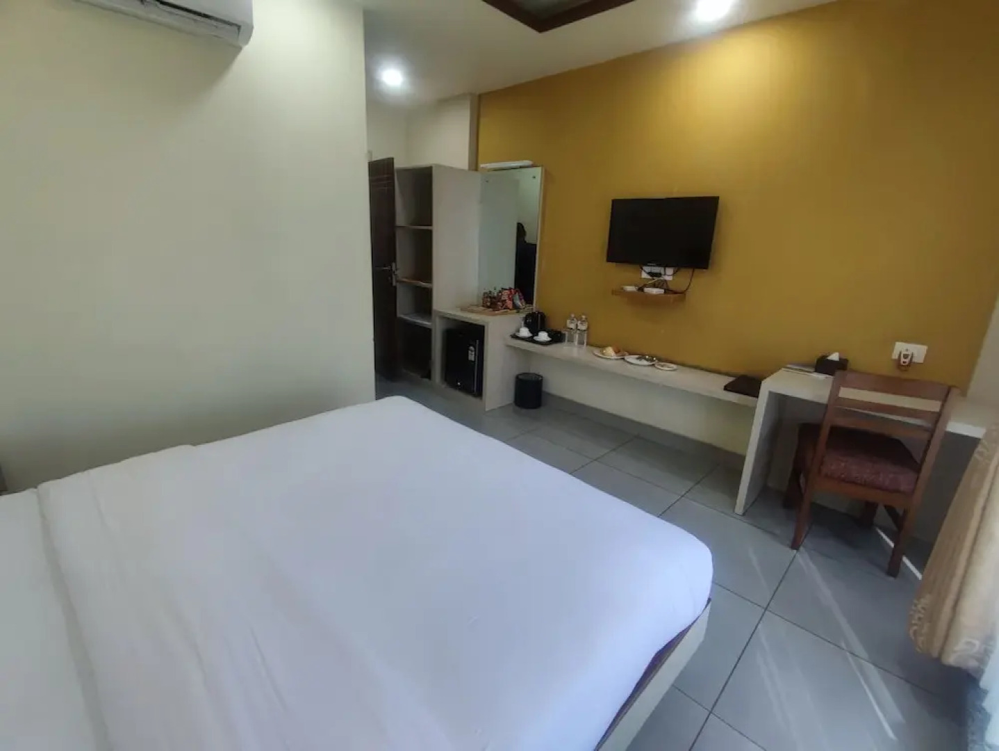 Chitwan Midtown Hotel