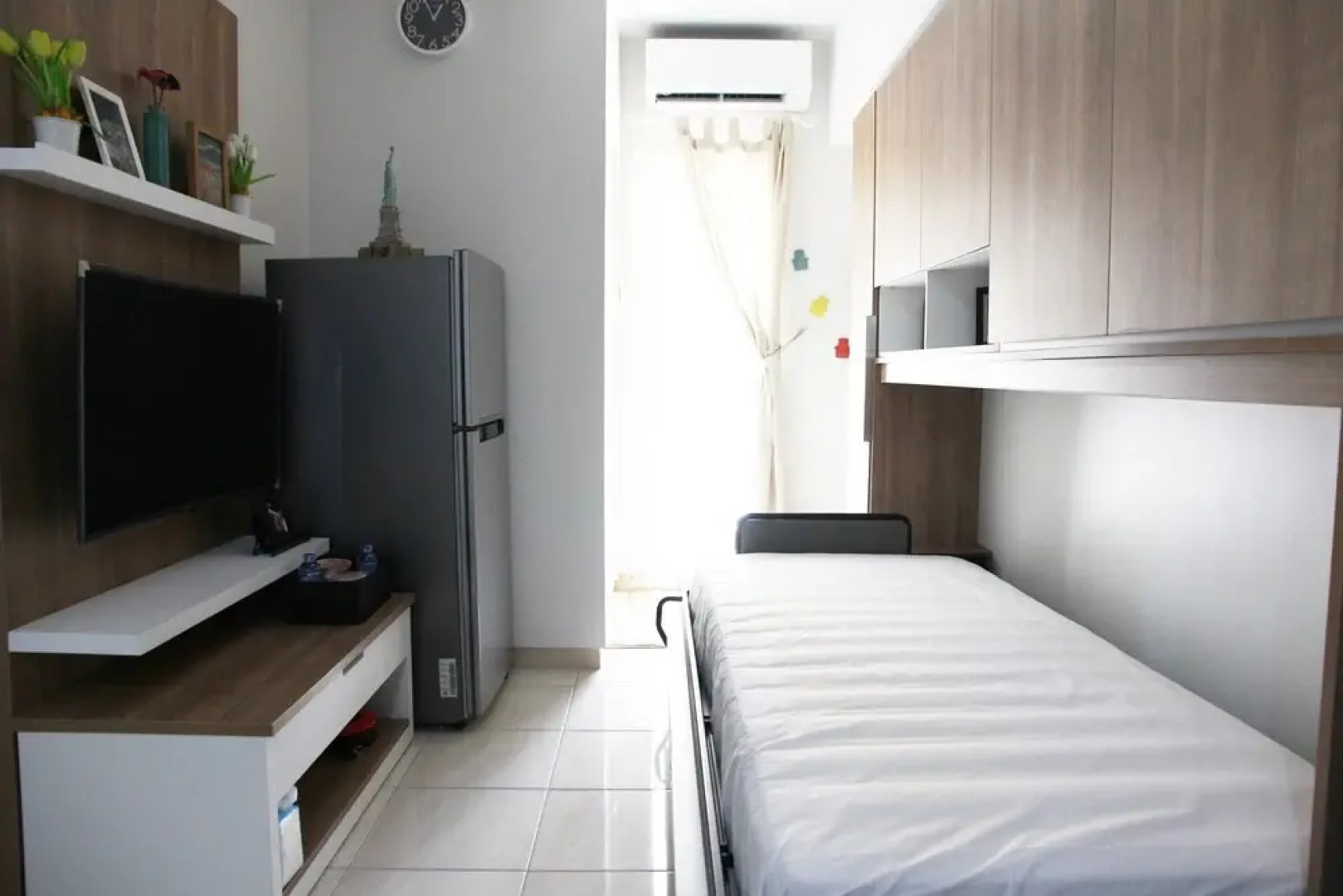 Comfortable The Springlake Summarecon Apartment