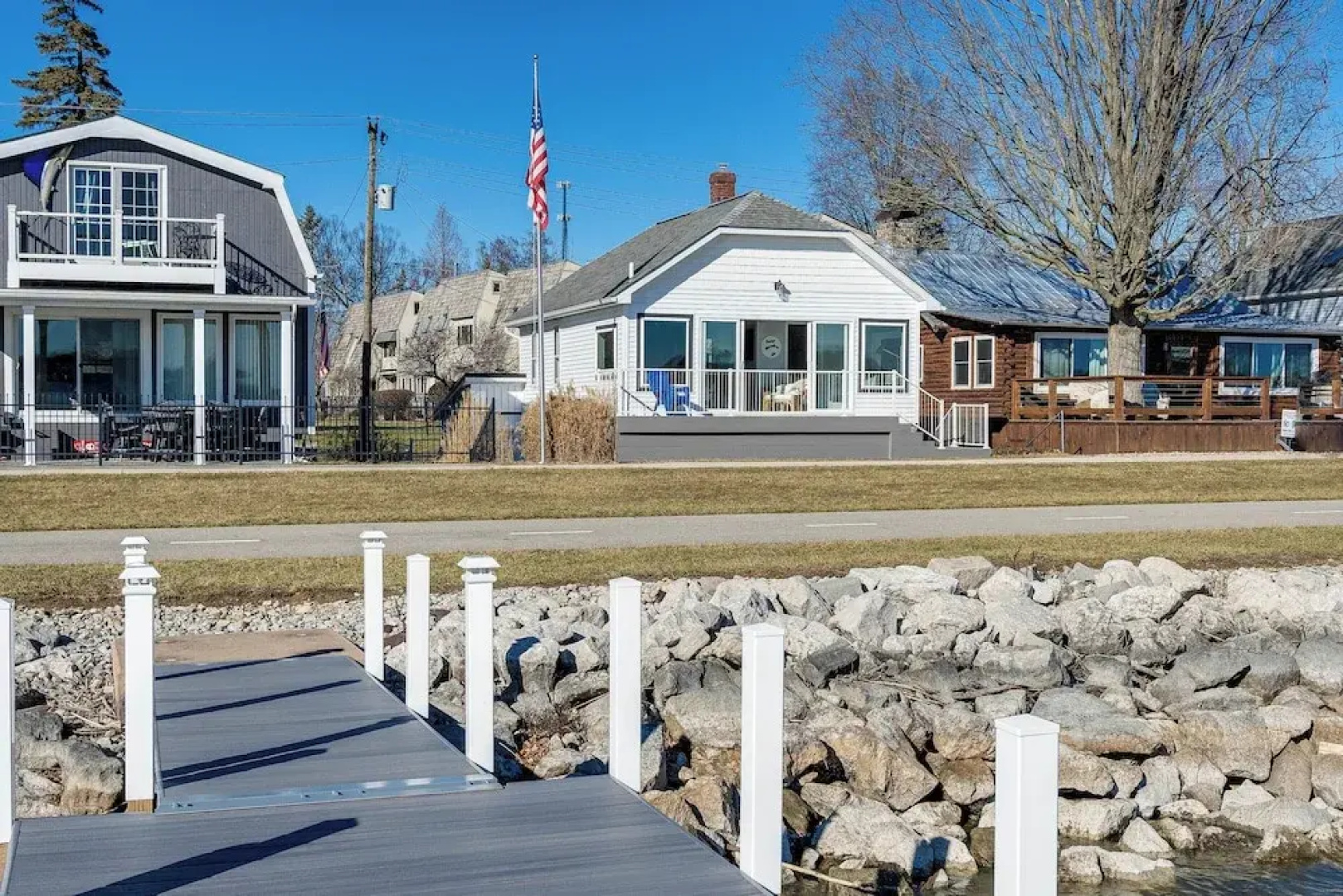 Waterfront Buckeye Lake Home w/ Deck & Dock!