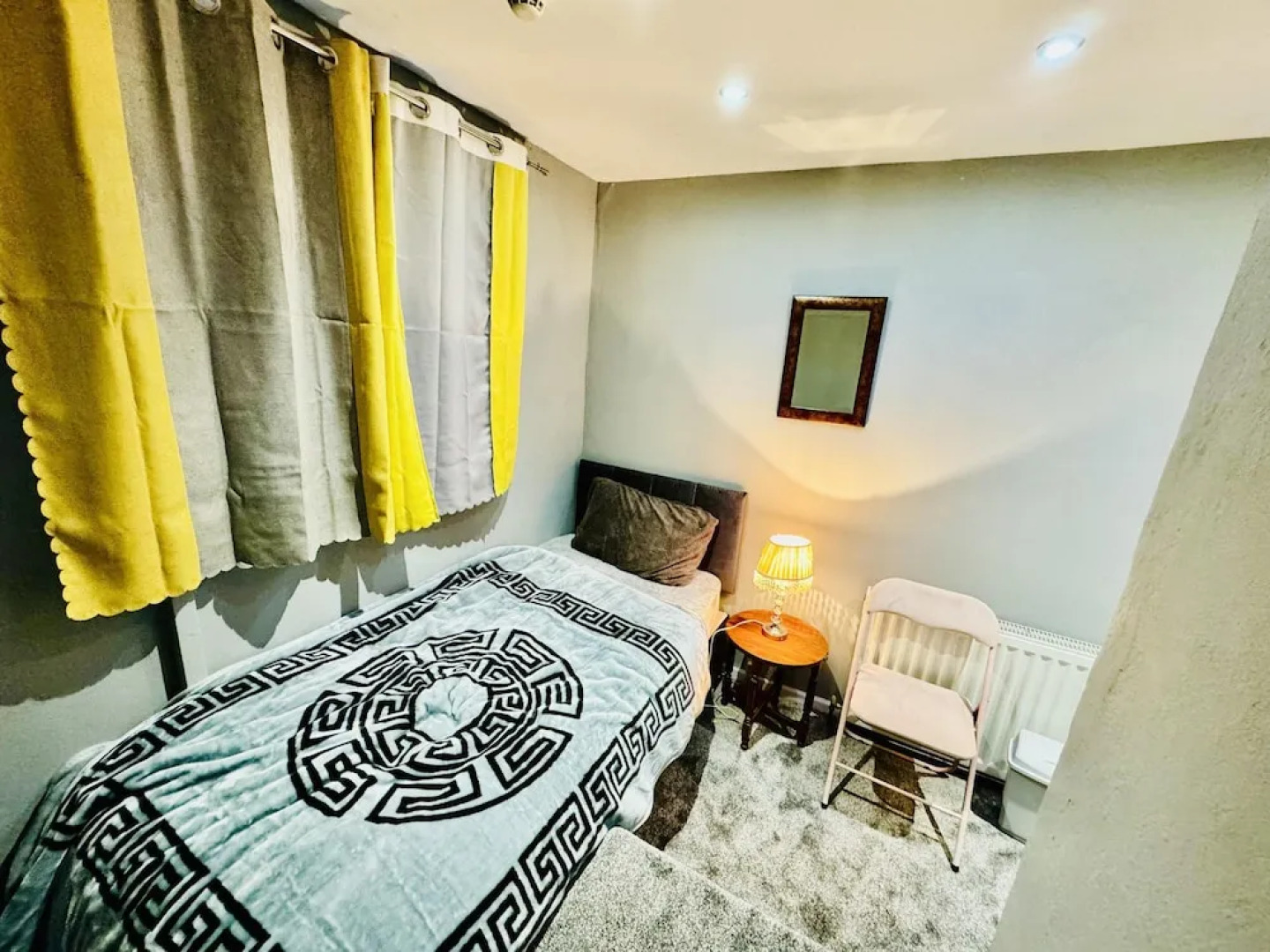 4 Bedrooms Full House Stourbridge Birmingham