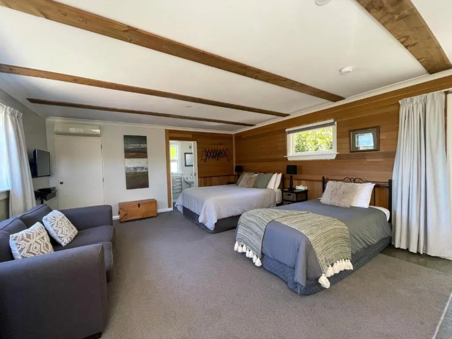 St Leonards Vineyard Cottages