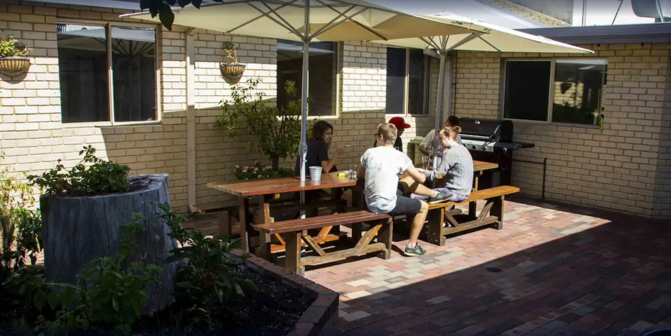 The Shiralee - Hostel