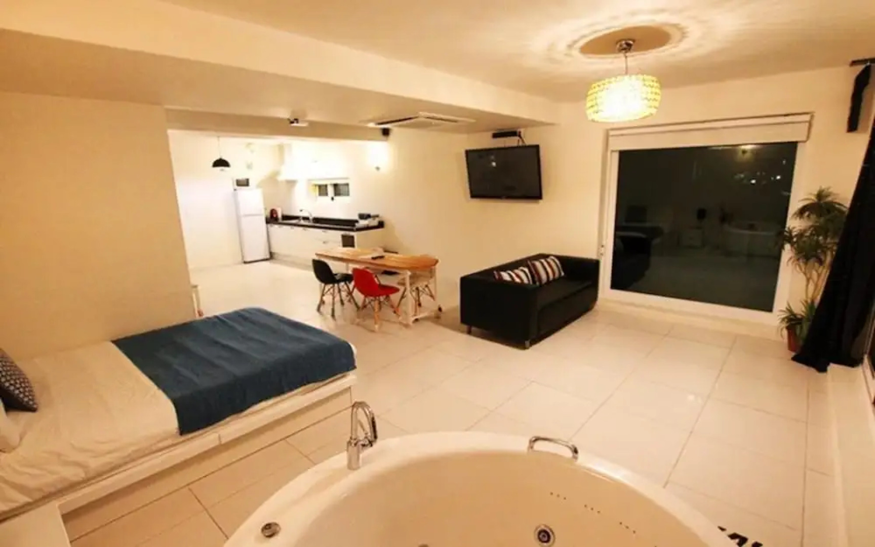 Goseong Paradise Cove Pension