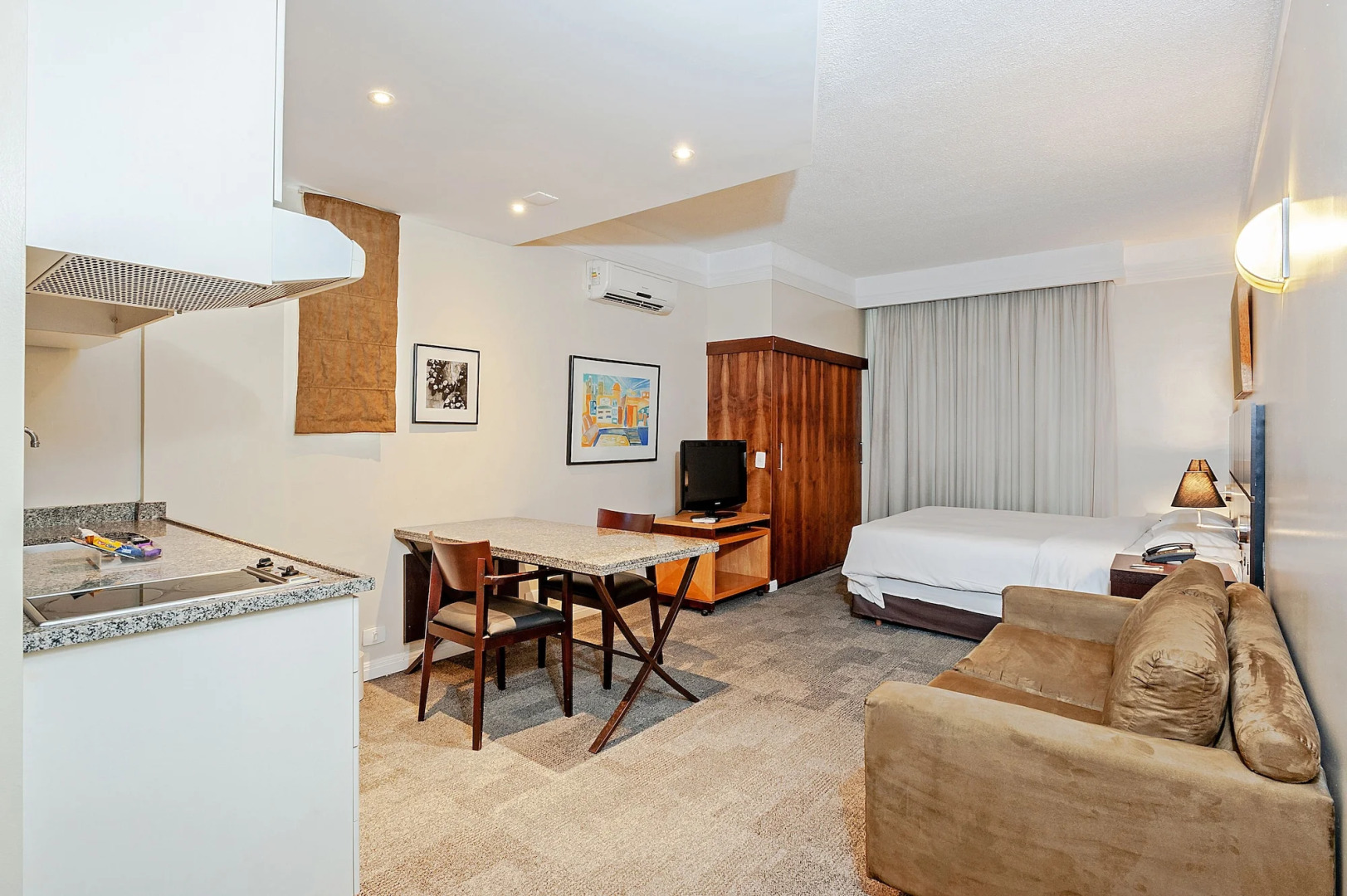 SLAVIERO Curitiba Shopping