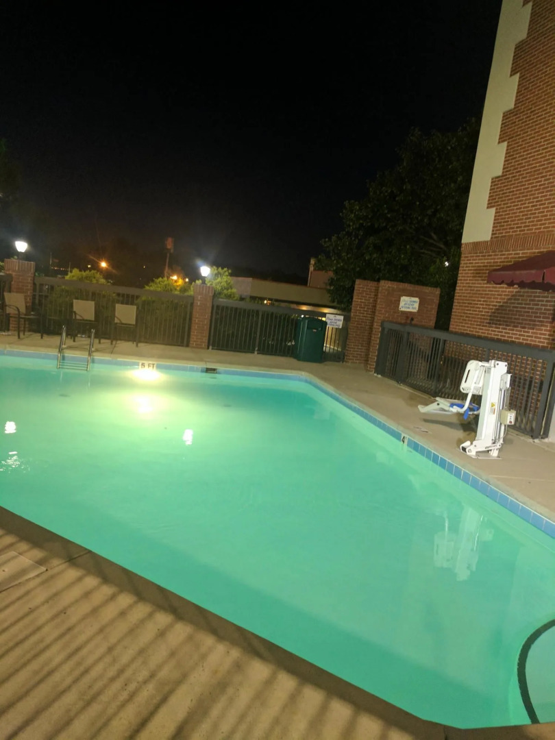 Clarion Pointe Greensboro Airport