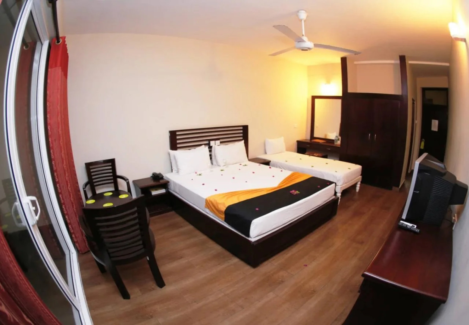 Отель Hikkaduwa Beach