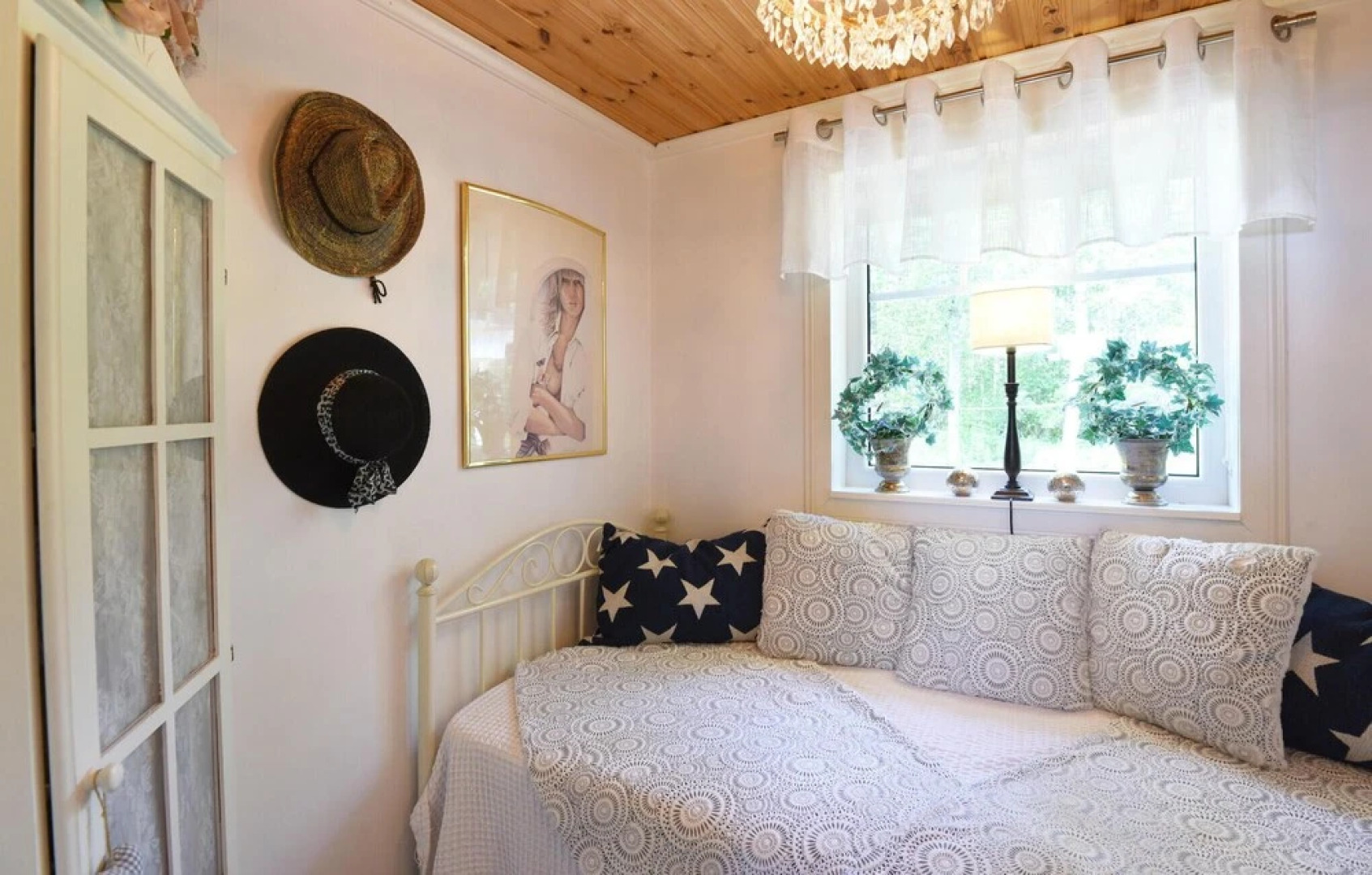 Amazing Home in Hjo With 3 Bedrooms and Wifi