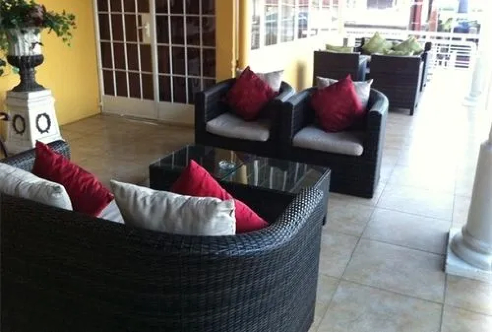 Clifton Hill Manor Hotel