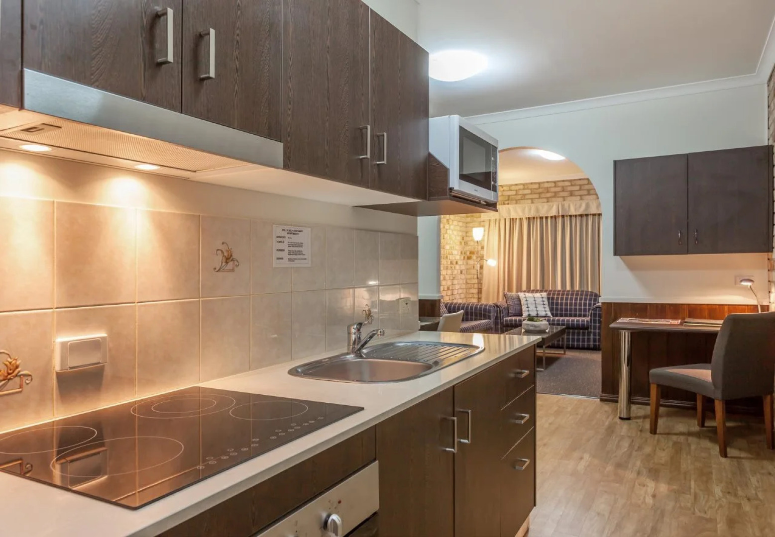 Highlander Motor Inn & Apartments