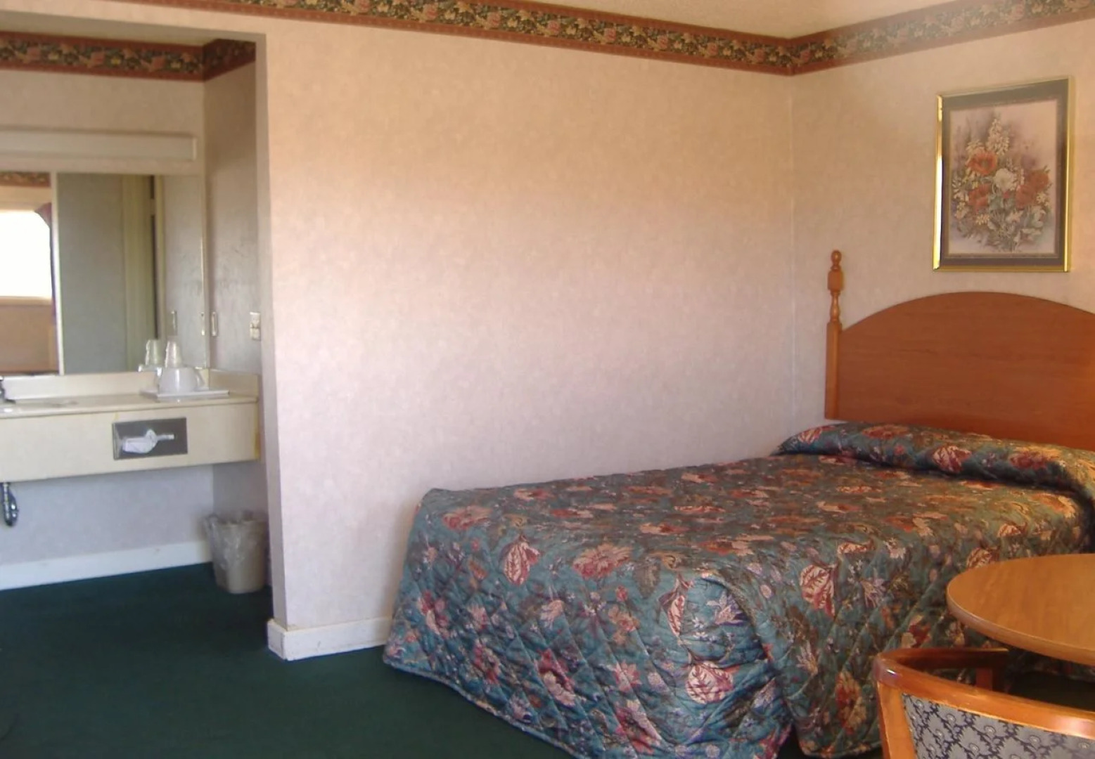 Regency Inn & Suites Greensboro