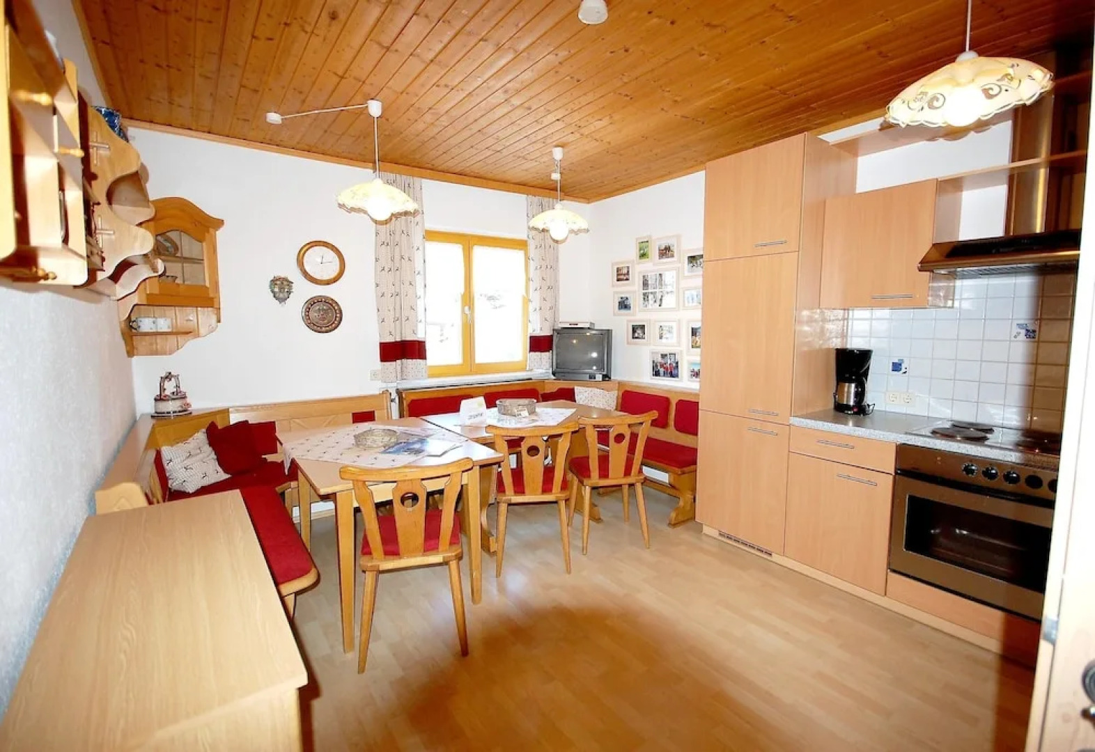 House With 5 Bedrooms in Pruggern, With Wonderful Mountain View, Furni